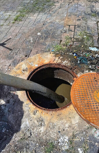 https://blockeddrainsleeming.com.au/uploads/2025/07/blocked-drains-50219.jpg