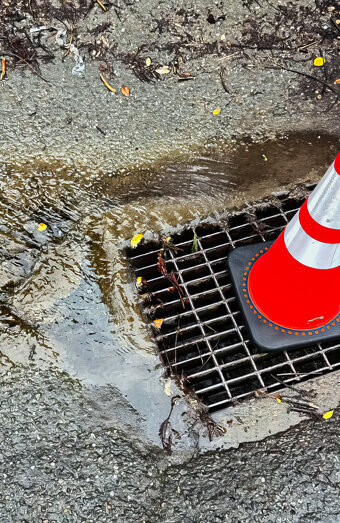 https://blockeddrainsleeming.com.au/uploads/2025/07/stormwater-drains-60987.jpg